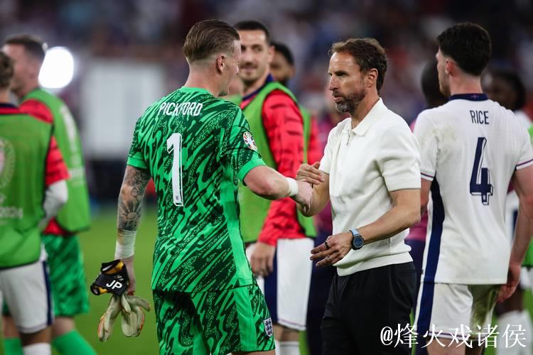 罗杰斯崭露头角，将在英格兰队与贝林争夺席位